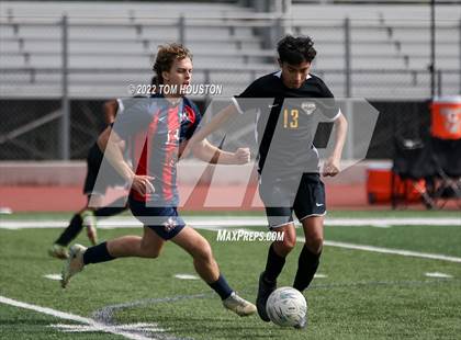 Thumbnail 2 in King/Drew vs. Maranatha photogallery.