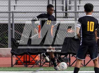 Thumbnail 3 in King/Drew vs. Maranatha photogallery.