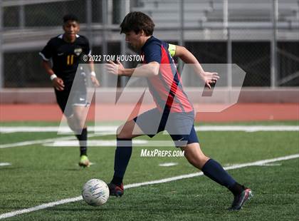 Thumbnail 3 in King/Drew vs. Maranatha photogallery.