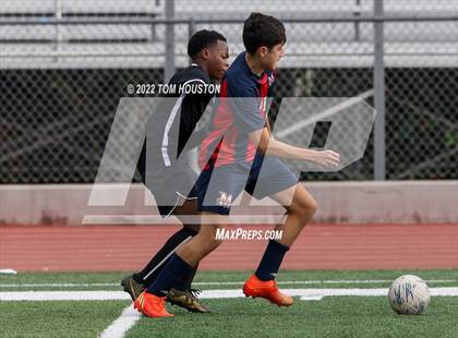 Thumbnail 2 in King/Drew vs. Maranatha photogallery.