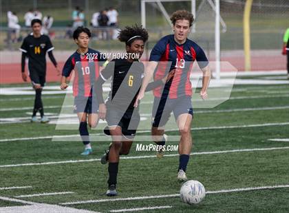 Thumbnail 2 in King/Drew vs. Maranatha photogallery.