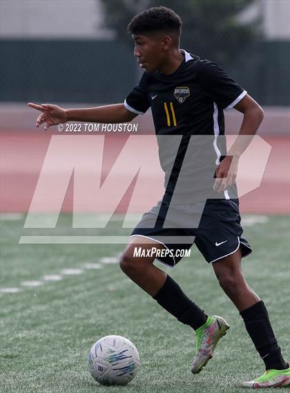 Thumbnail 2 in King/Drew vs. Maranatha photogallery.