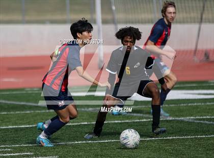 Thumbnail 3 in King/Drew vs. Maranatha photogallery.