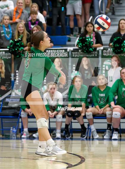 Thumbnail 2 in Tom Bean vs. Tioga (UIL 2A Regional Quarterfinal) photogallery.