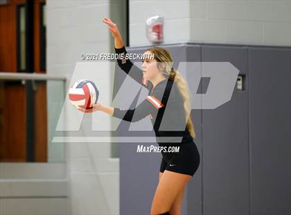 Thumbnail 3 in Tom Bean vs. Tioga (UIL 2A Regional Quarterfinal) photogallery.