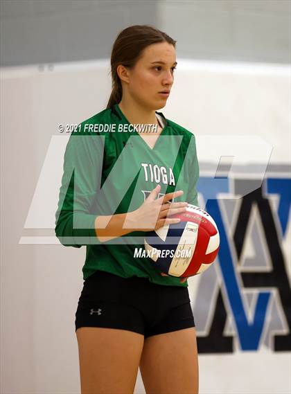 Thumbnail 1 in Tom Bean vs. Tioga (UIL 2A Regional Quarterfinal) photogallery.