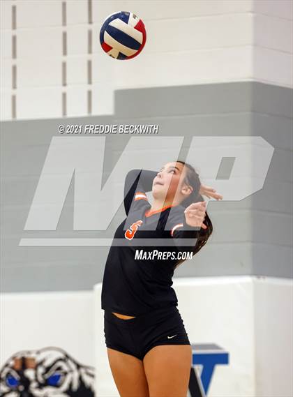 Thumbnail 3 in Tom Bean vs. Tioga (UIL 2A Regional Quarterfinal) photogallery.