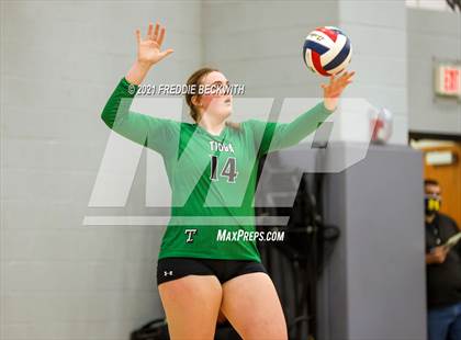 Thumbnail 3 in Tom Bean vs. Tioga (UIL 2A Regional Quarterfinal) photogallery.