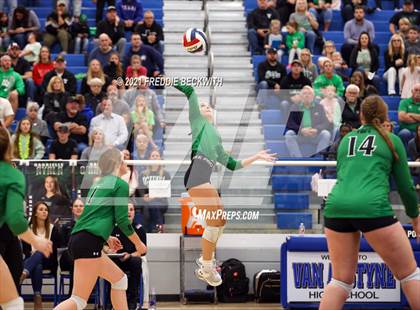 Thumbnail 2 in Tom Bean vs. Tioga (UIL 2A Regional Quarterfinal) photogallery.