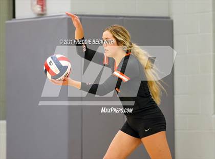 Thumbnail 2 in Tom Bean vs. Tioga (UIL 2A Regional Quarterfinal) photogallery.