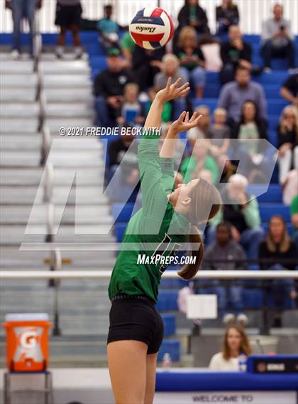 Thumbnail 2 in Tom Bean vs. Tioga (UIL 2A Regional Quarterfinal) photogallery.