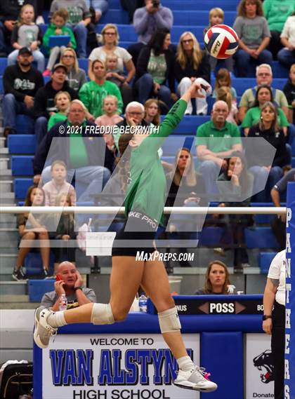 Thumbnail 2 in Tom Bean vs. Tioga (UIL 2A Regional Quarterfinal) photogallery.
