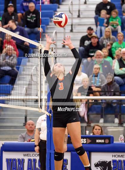 Thumbnail 3 in Tom Bean vs. Tioga (UIL 2A Regional Quarterfinal) photogallery.