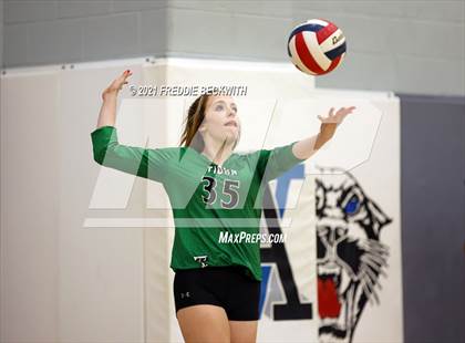Thumbnail 1 in Tom Bean vs. Tioga (UIL 2A Regional Quarterfinal) photogallery.