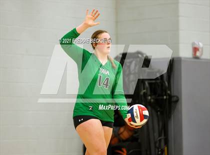 Thumbnail 2 in Tom Bean vs. Tioga (UIL 2A Regional Quarterfinal) photogallery.