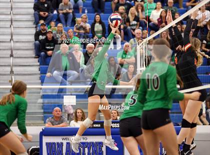 Thumbnail 3 in Tom Bean vs. Tioga (UIL 2A Regional Quarterfinal) photogallery.