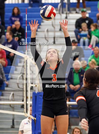 Thumbnail 3 in Tom Bean vs. Tioga (UIL 2A Regional Quarterfinal) photogallery.