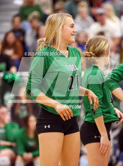 Thumbnail 2 in Tom Bean vs. Tioga (UIL 2A Regional Quarterfinal) photogallery.