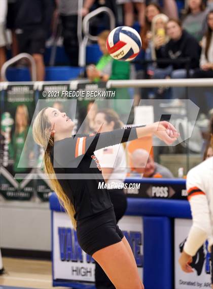 Thumbnail 3 in Tom Bean vs. Tioga (UIL 2A Regional Quarterfinal) photogallery.