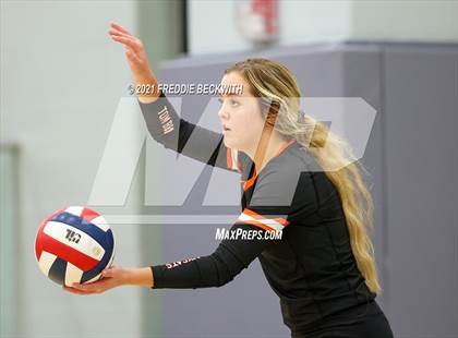Thumbnail 2 in Tom Bean vs. Tioga (UIL 2A Regional Quarterfinal) photogallery.