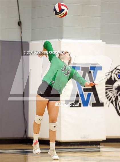 Thumbnail 1 in Tom Bean vs. Tioga (UIL 2A Regional Quarterfinal) photogallery.