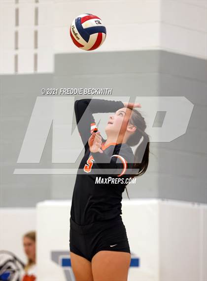 Thumbnail 2 in Tom Bean vs. Tioga (UIL 2A Regional Quarterfinal) photogallery.