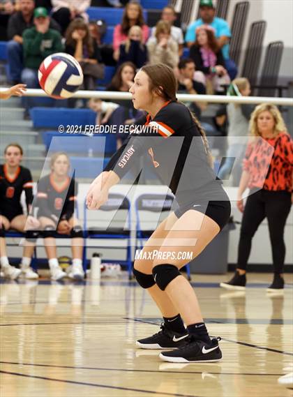 Thumbnail 3 in Tom Bean vs. Tioga (UIL 2A Regional Quarterfinal) photogallery.