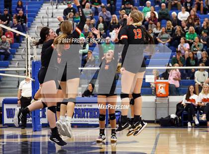 Thumbnail 2 in Tom Bean vs. Tioga (UIL 2A Regional Quarterfinal) photogallery.