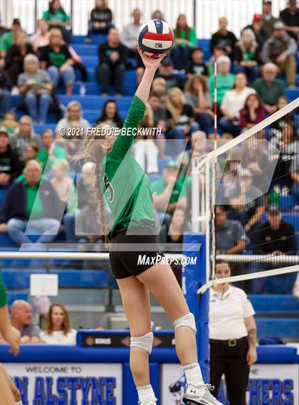 Thumbnail 1 in Tom Bean vs. Tioga (UIL 2A Regional Quarterfinal) photogallery.