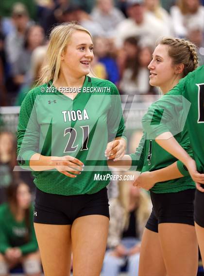 Thumbnail 1 in Tom Bean vs. Tioga (UIL 2A Regional Quarterfinal) photogallery.