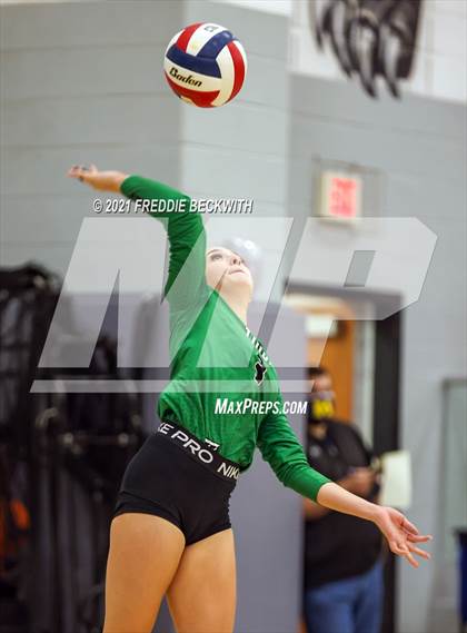 Thumbnail 3 in Tom Bean vs. Tioga (UIL 2A Regional Quarterfinal) photogallery.
