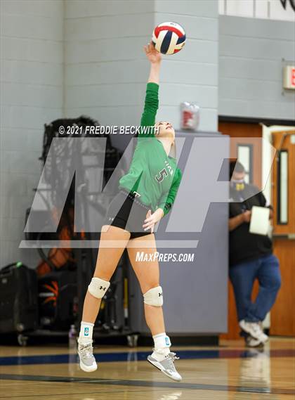 Thumbnail 3 in Tom Bean vs. Tioga (UIL 2A Regional Quarterfinal) photogallery.