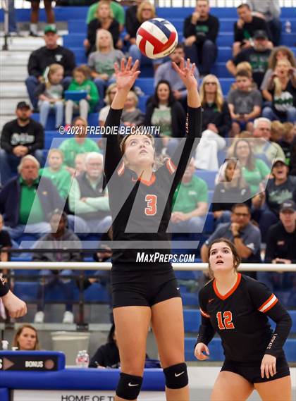 Thumbnail 2 in Tom Bean vs. Tioga (UIL 2A Regional Quarterfinal) photogallery.