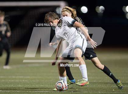 Thumbnail 2 in Arapahoe vs. Castle View (CHSAA 5A 1st Round) photogallery.