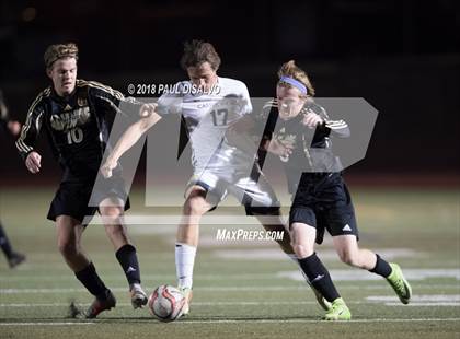 Thumbnail 1 in Arapahoe vs. Castle View (CHSAA 5A 1st Round) photogallery.