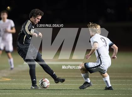 Thumbnail 3 in Arapahoe vs. Castle View (CHSAA 5A 1st Round) photogallery.