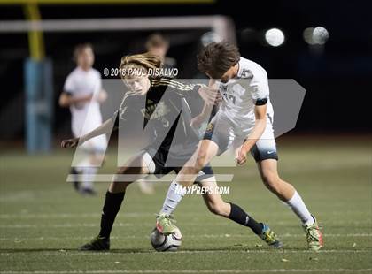 Thumbnail 1 in Arapahoe vs. Castle View (CHSAA 5A 1st Round) photogallery.
