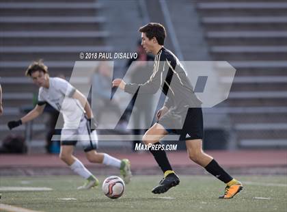 Thumbnail 3 in Arapahoe vs. Castle View (CHSAA 5A 1st Round) photogallery.