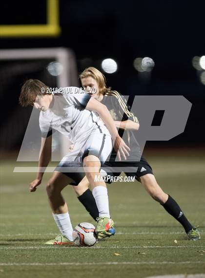 Thumbnail 1 in Arapahoe vs. Castle View (CHSAA 5A 1st Round) photogallery.