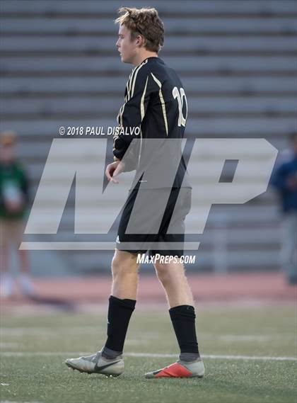 Thumbnail 2 in Arapahoe vs. Castle View (CHSAA 5A 1st Round) photogallery.