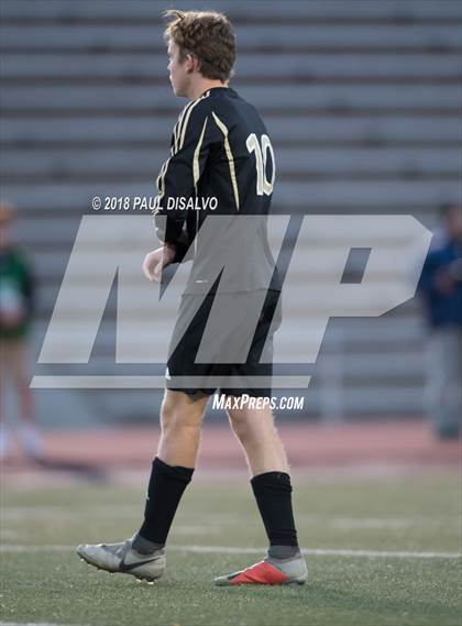 Thumbnail 3 in Arapahoe vs. Castle View (CHSAA 5A 1st Round) photogallery.