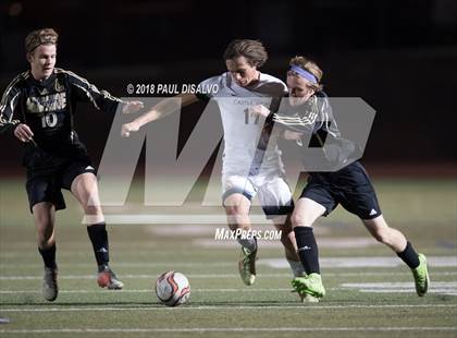 Thumbnail 3 in Arapahoe vs. Castle View (CHSAA 5A 1st Round) photogallery.