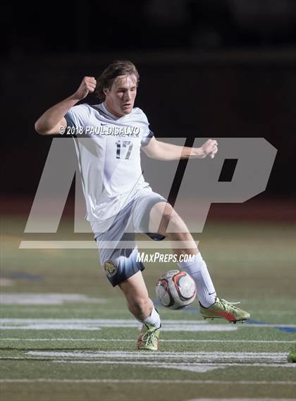 Thumbnail 2 in Arapahoe vs. Castle View (CHSAA 5A 1st Round) photogallery.
