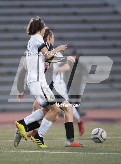 Thumbnail 1 in Arapahoe vs. Castle View (CHSAA 5A 1st Round) photogallery.