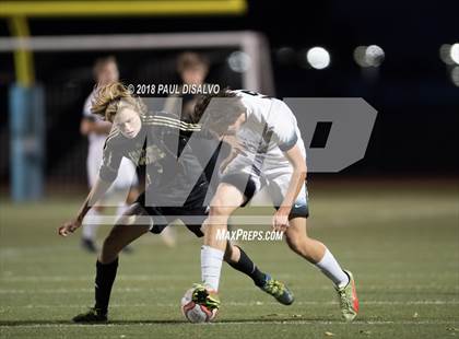 Thumbnail 2 in Arapahoe vs. Castle View (CHSAA 5A 1st Round) photogallery.