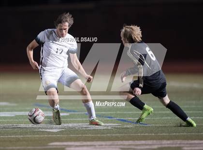 Thumbnail 3 in Arapahoe vs. Castle View (CHSAA 5A 1st Round) photogallery.