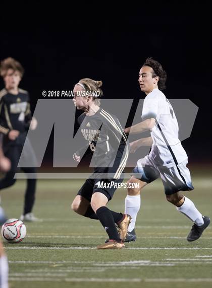 Thumbnail 3 in Arapahoe vs. Castle View (CHSAA 5A 1st Round) photogallery.