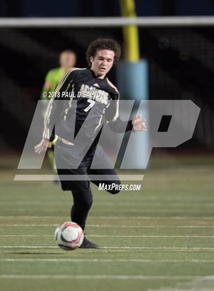 Thumbnail 3 in Arapahoe vs. Castle View (CHSAA 5A 1st Round) photogallery.
