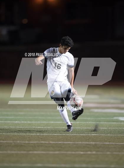 Thumbnail 3 in Arapahoe vs. Castle View (CHSAA 5A 1st Round) photogallery.