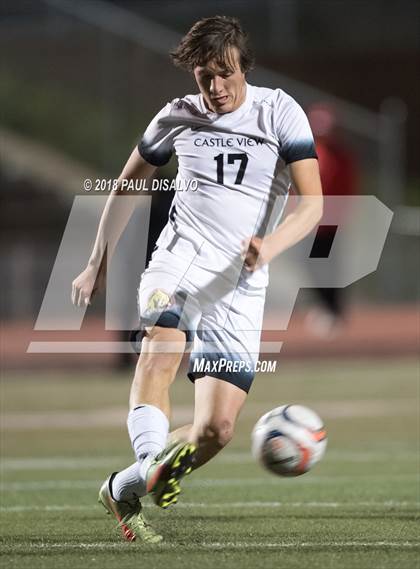 Thumbnail 2 in Arapahoe vs. Castle View (CHSAA 5A 1st Round) photogallery.